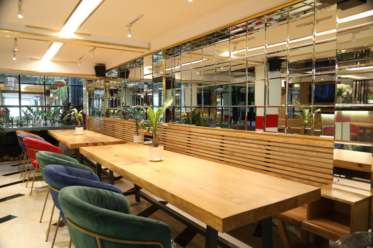 The Queendor Boutique Hotel Ho Chi Minh-staden Exteriör bild